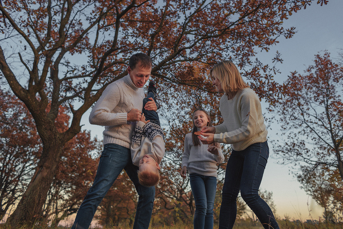 Витя и Оля. Осеннее настроение. Семейный, детский, свадебный фотограф по всей РБ Валера Михневич