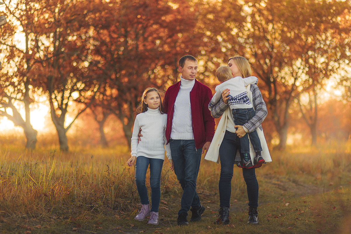 Витя и Оля. Осеннее настроение. Семейный, детский, свадебный фотограф по всей РБ Валера Михневич