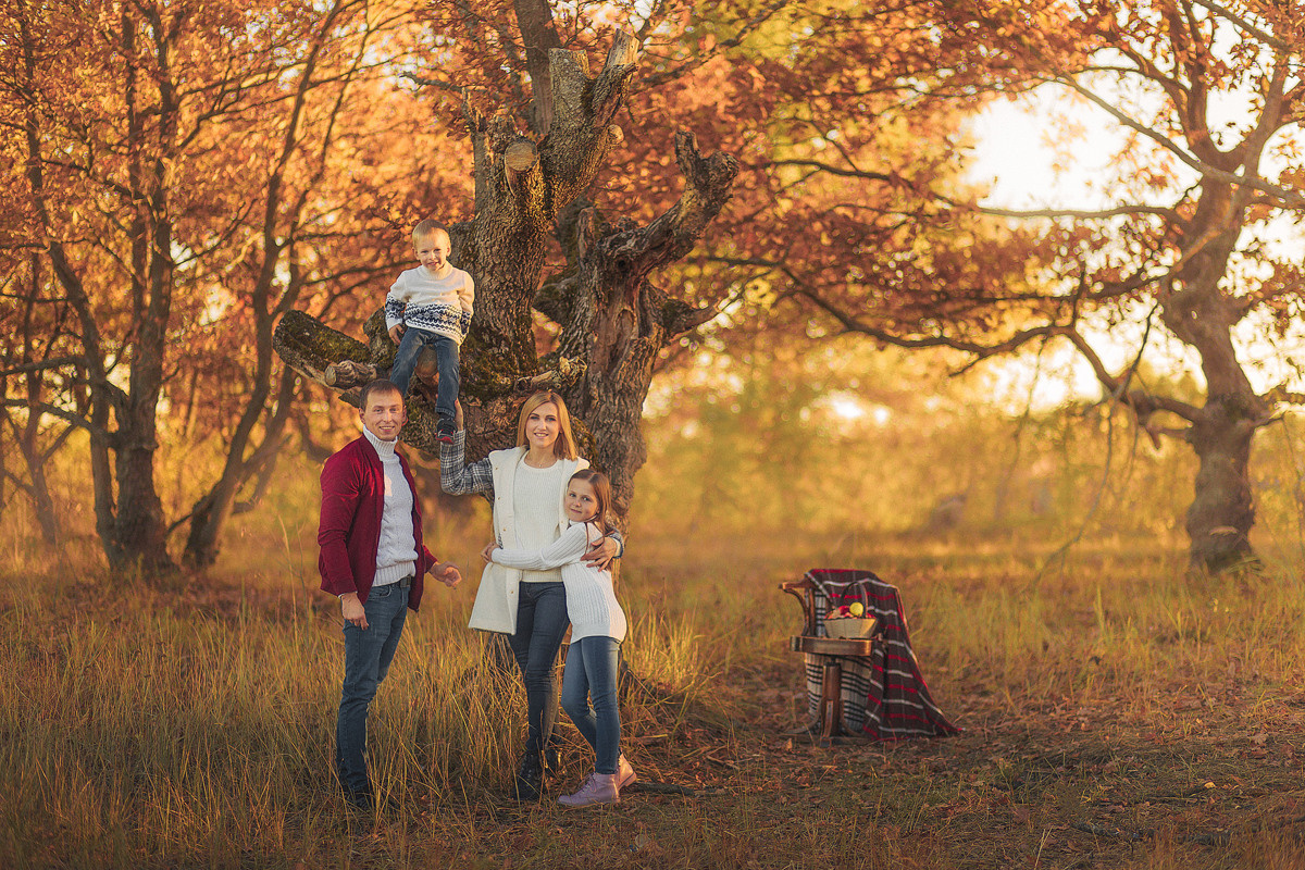 Витя и Оля. Осеннее настроение. Семейный, детский, свадебный фотограф по всей РБ Валера Михневич