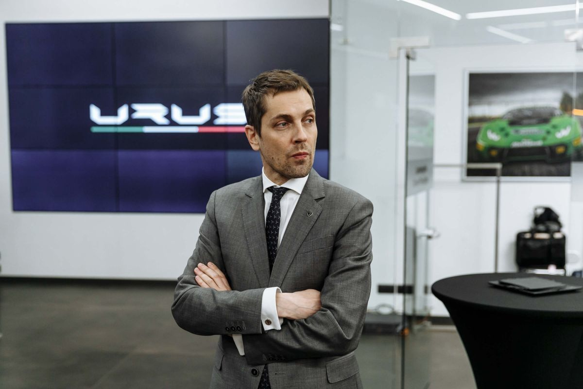 Репортажная съемка презентации Lamborghini Urus. Свадебный фотограф СПБ Михаил Песиков