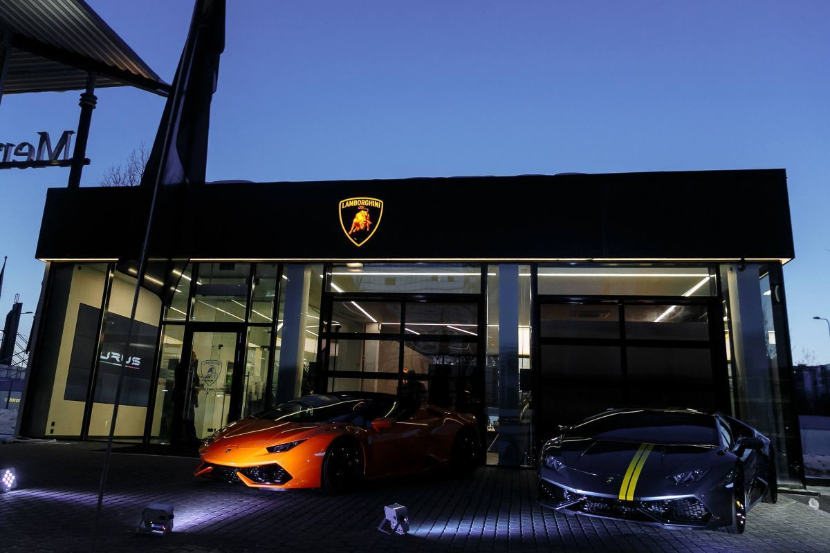 Репортажная съемка презентации Lamborghini Urus. Свадебный фотограф СПБ Михаил Песиков