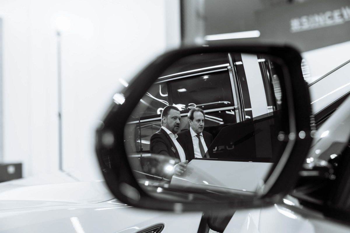 Репортажная съемка презентации Lamborghini Urus. Свадебный фотограф СПБ Михаил Песиков