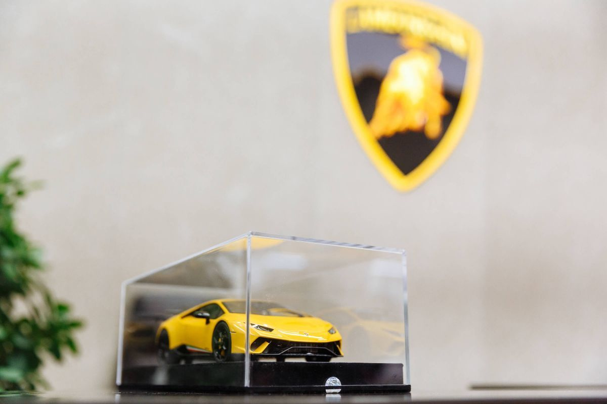 Репортажная съемка презентации Lamborghini Urus. Свадебный фотограф СПБ Михаил Песиков