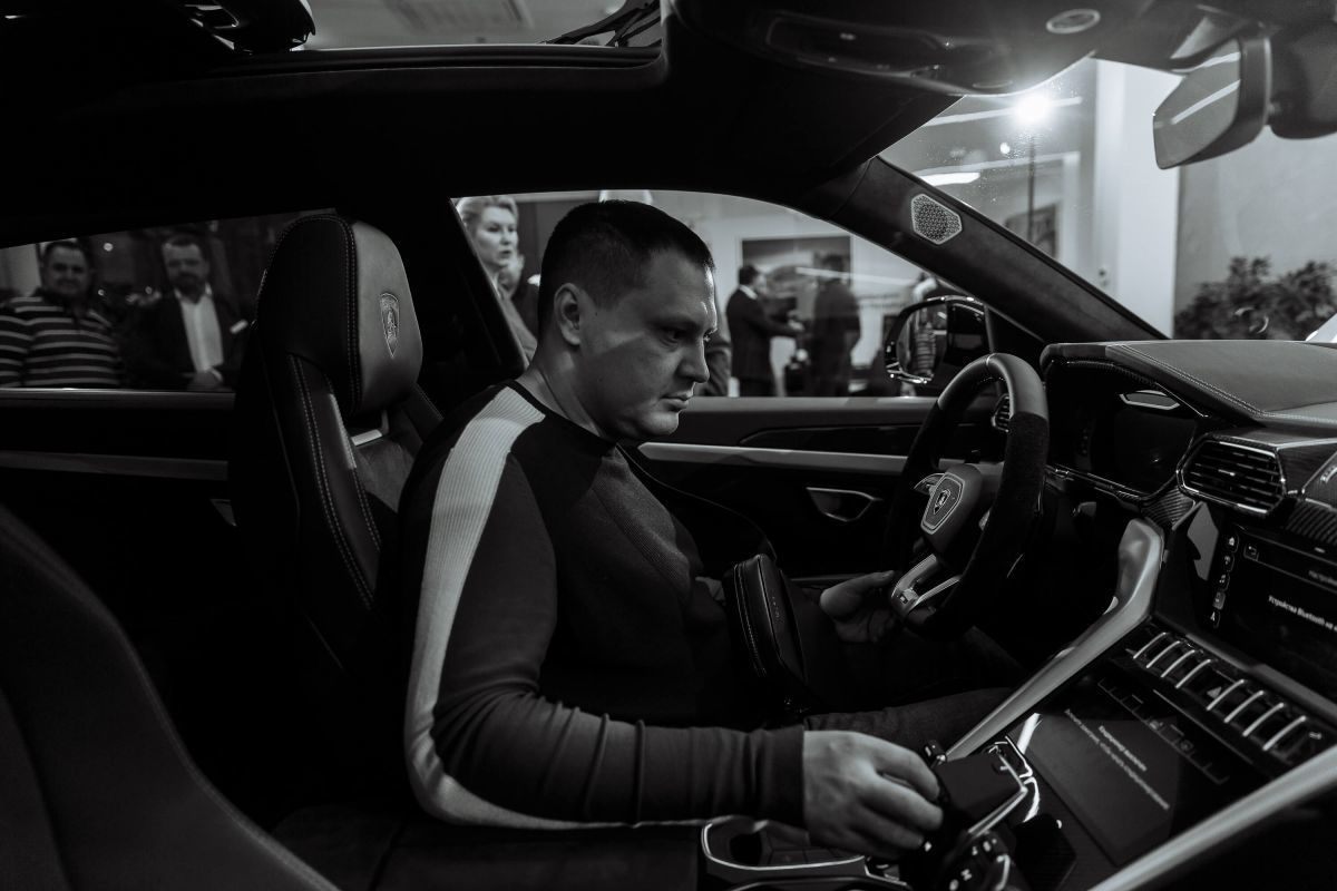 Репортажная съемка презентации Lamborghini Urus. Свадебный фотограф СПБ Михаил Песиков