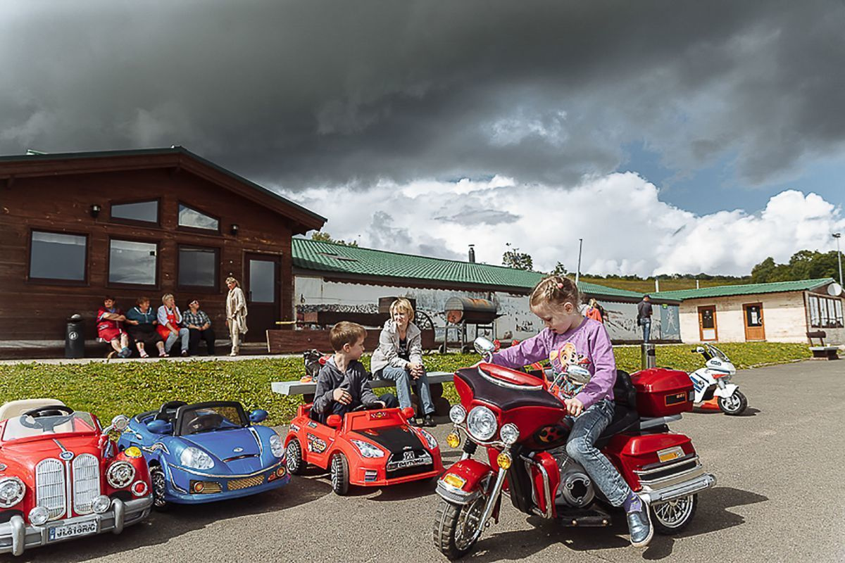 Репортажная съемка презентации нового «Kia Rio». Свадебный фотограф СПБ Михаил Песиков