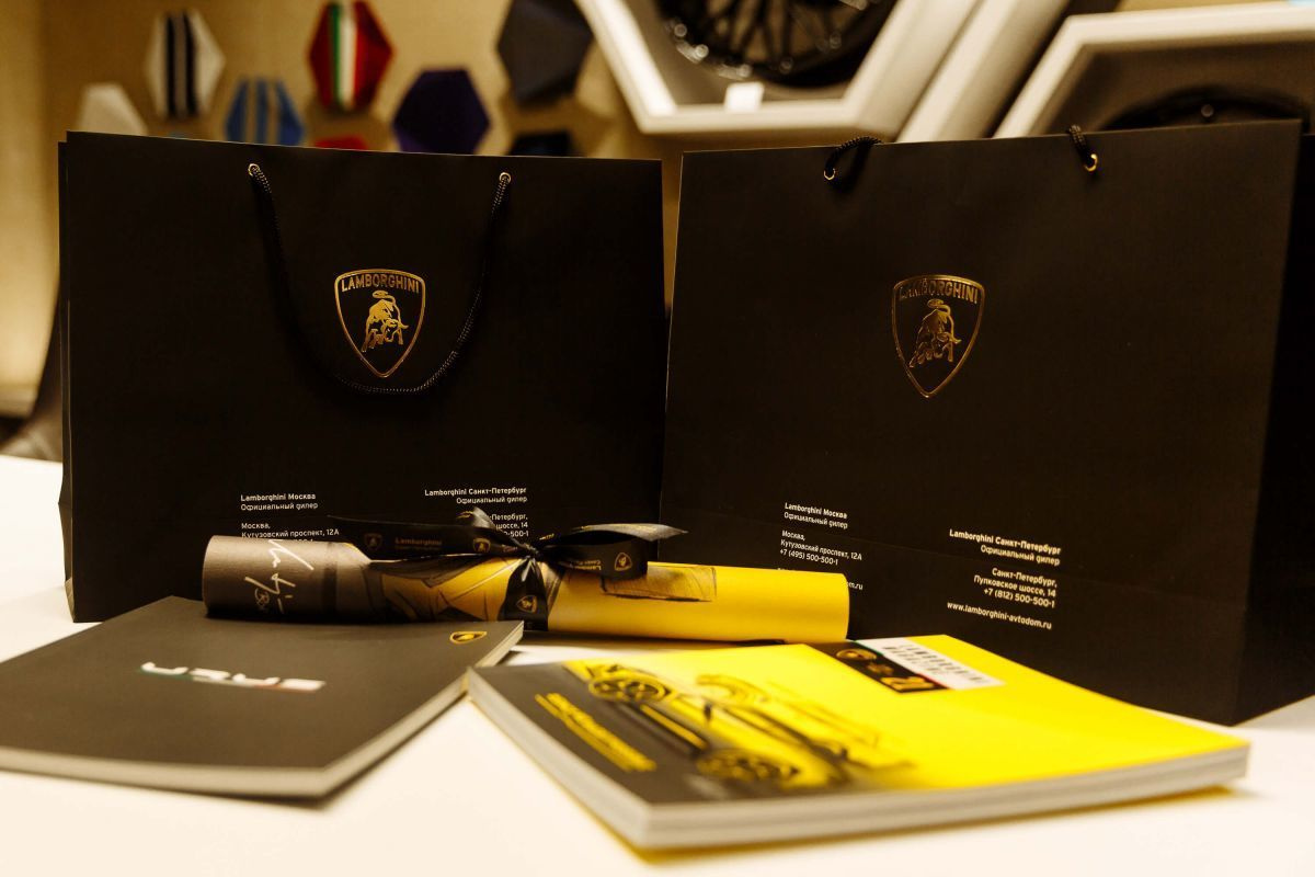 Репортажная съемка презентации Lamborghini Urus. Свадебный фотограф СПБ Михаил Песиков