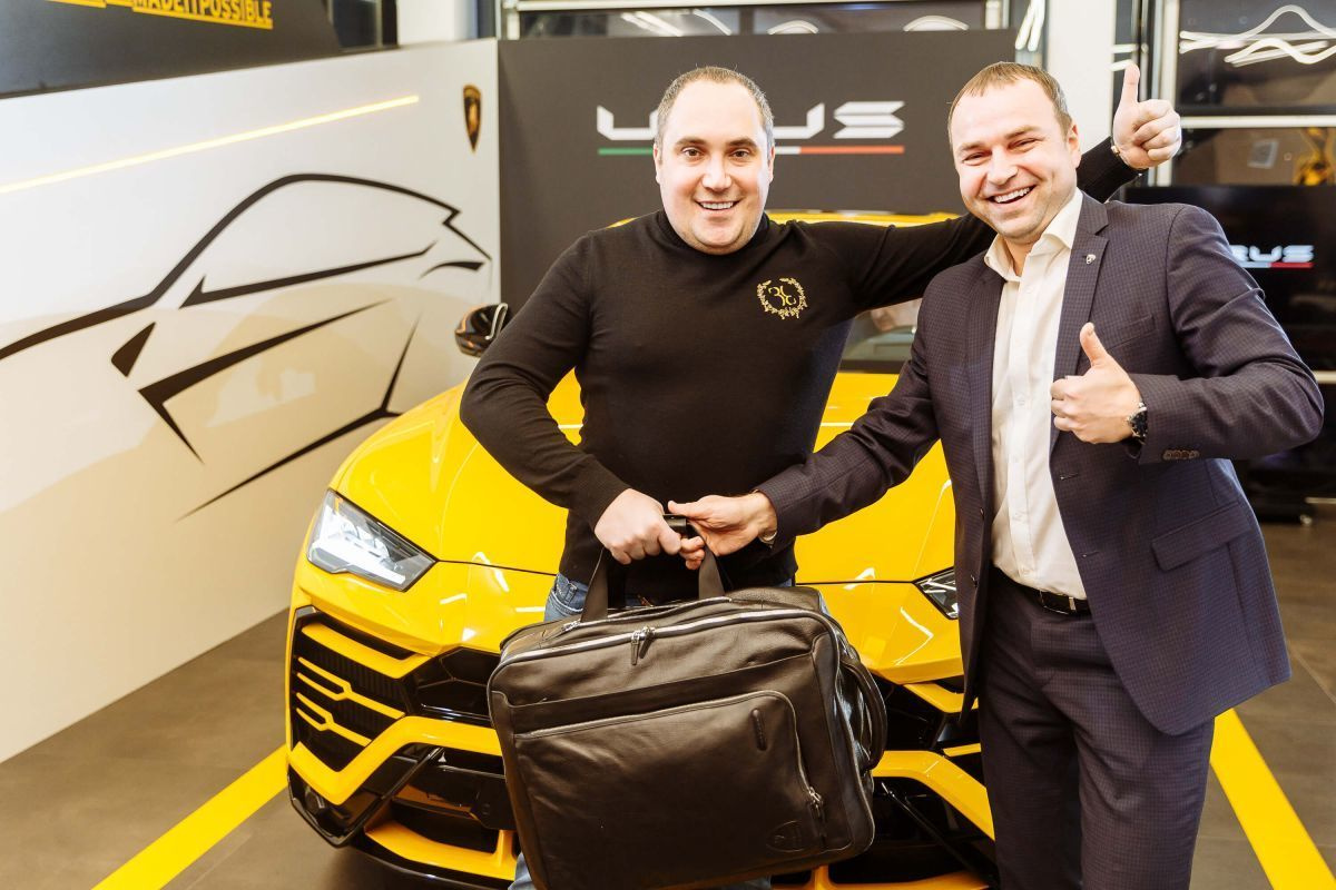 Репортажная съемка презентации Lamborghini Urus. Свадебный фотограф СПБ Михаил Песиков