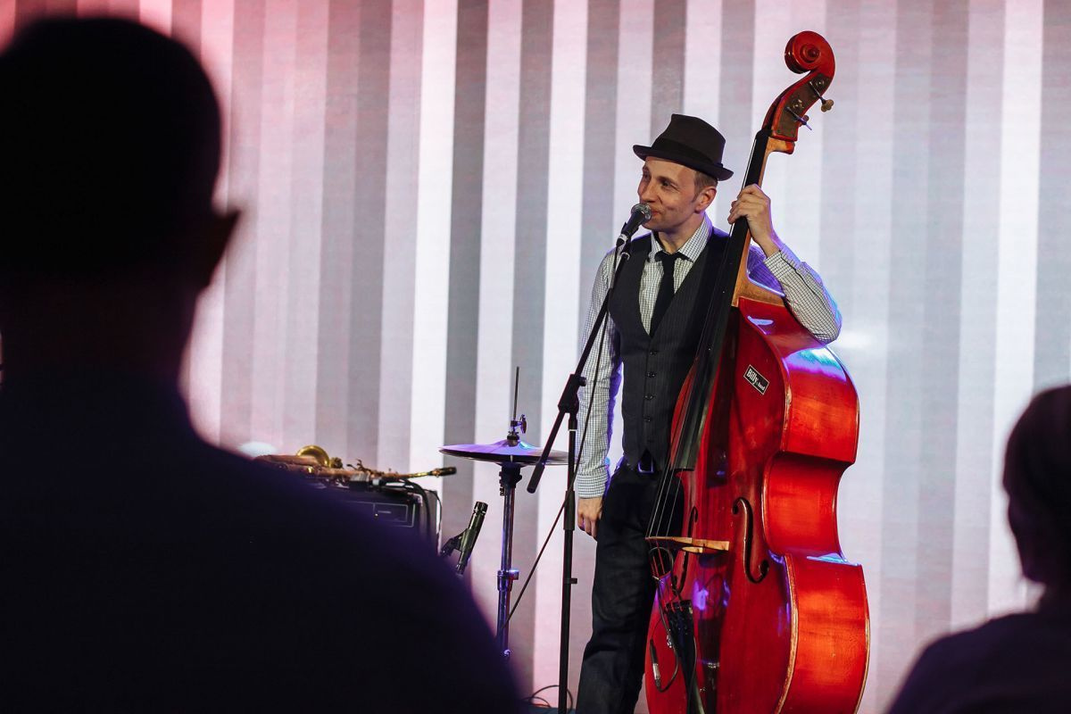 Репортажная съемка мероприятия в честь дня рождения Crown Plaza Hotel. Свадебный фотограф СПБ Михаил Песиков