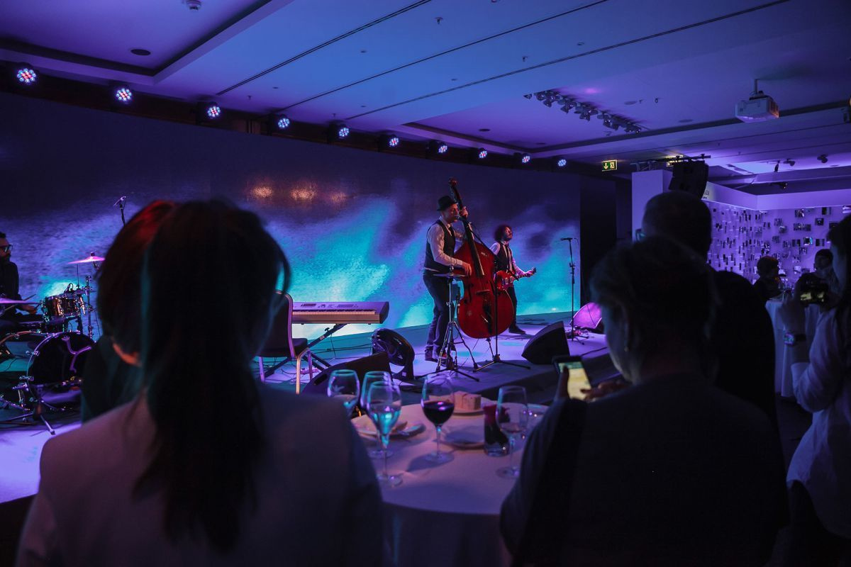 Репортажная съемка мероприятия в честь дня рождения Crown Plaza Hotel. Свадебный фотограф СПБ Михаил Песиков