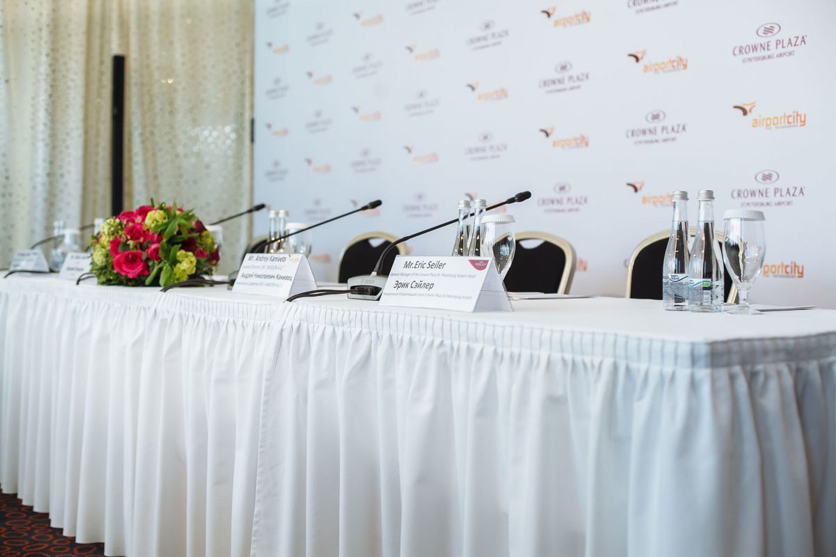 Репортажная съемка мероприятия в честь дня рождения Crown Plaza Hotel. Свадебный фотограф СПБ Михаил Песиков