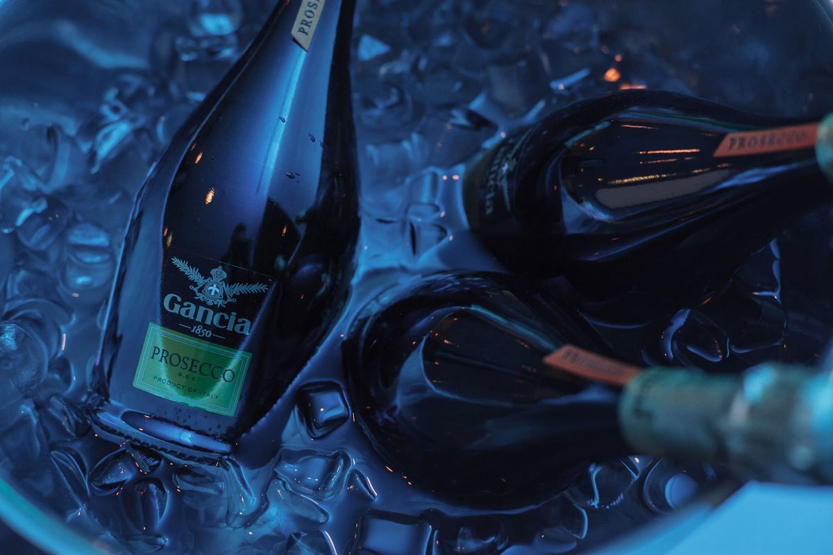 Репортажная съемка мероприятия в честь дня рождения Crown Plaza Hotel. Свадебный фотограф СПБ Михаил Песиков