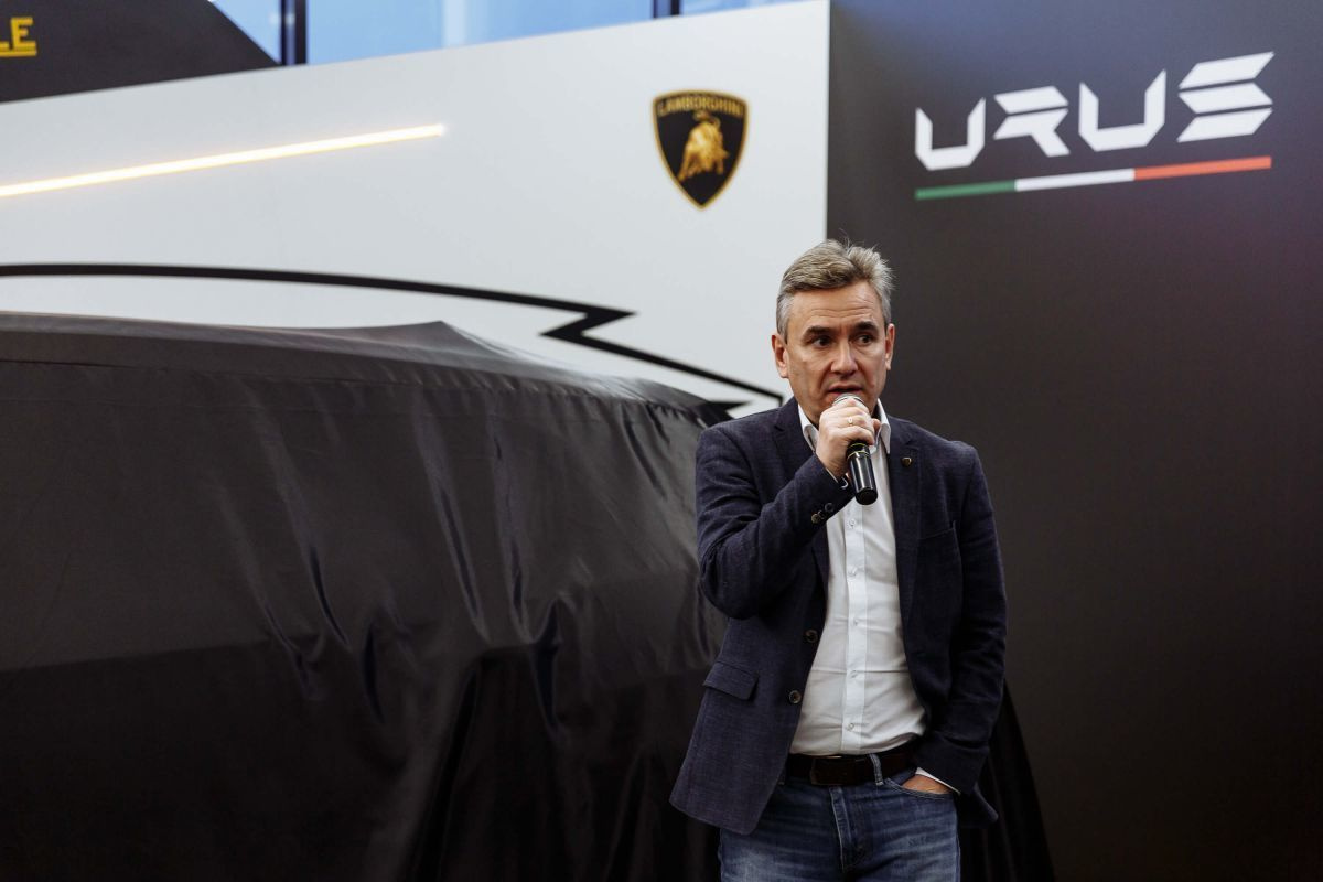 Репортажная съемка презентации Lamborghini Urus. Свадебный фотограф СПБ Михаил Песиков