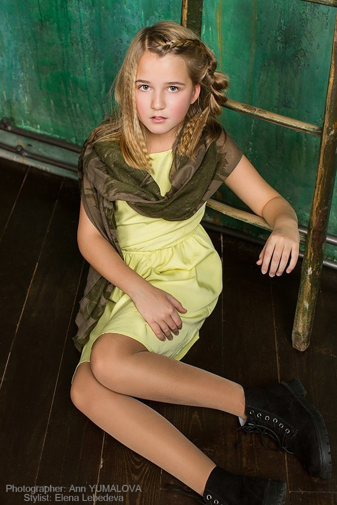 Детский портрет. Женский фотограф в Санк-Петербурге и Москве — фотосессия девушки в студии, портрет, фотосъемка