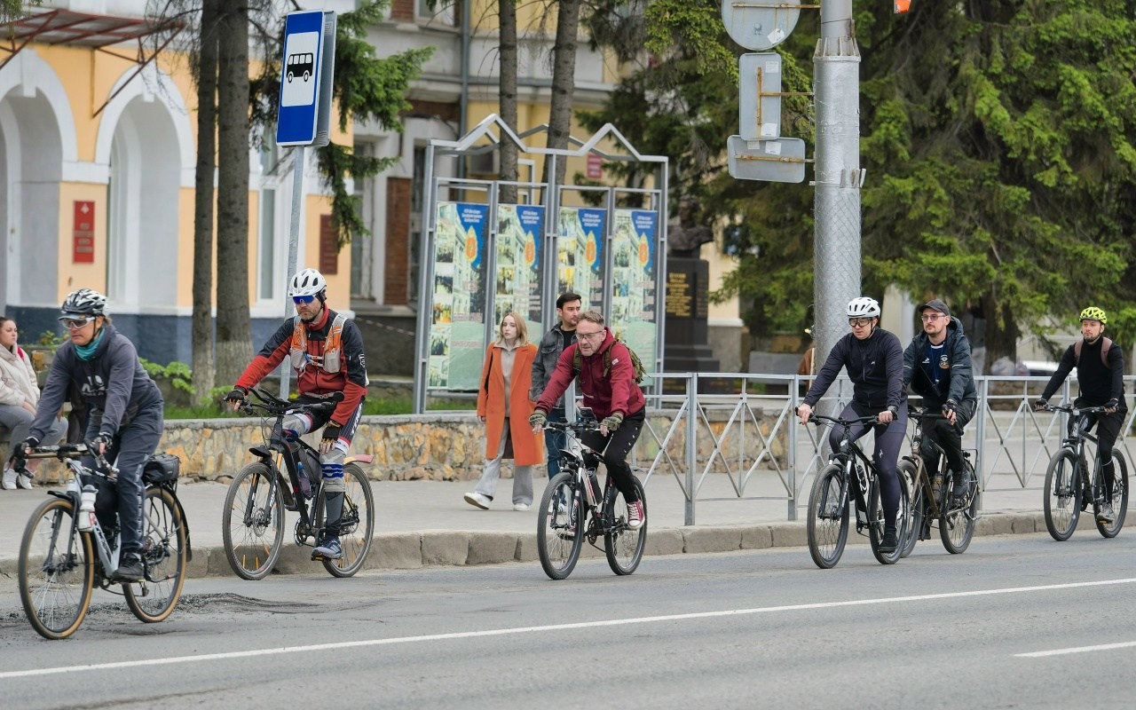 Вечерка в сквер Виктора Цоя (30 км). Новосибирское велосообщество #Навигаторовнаедет