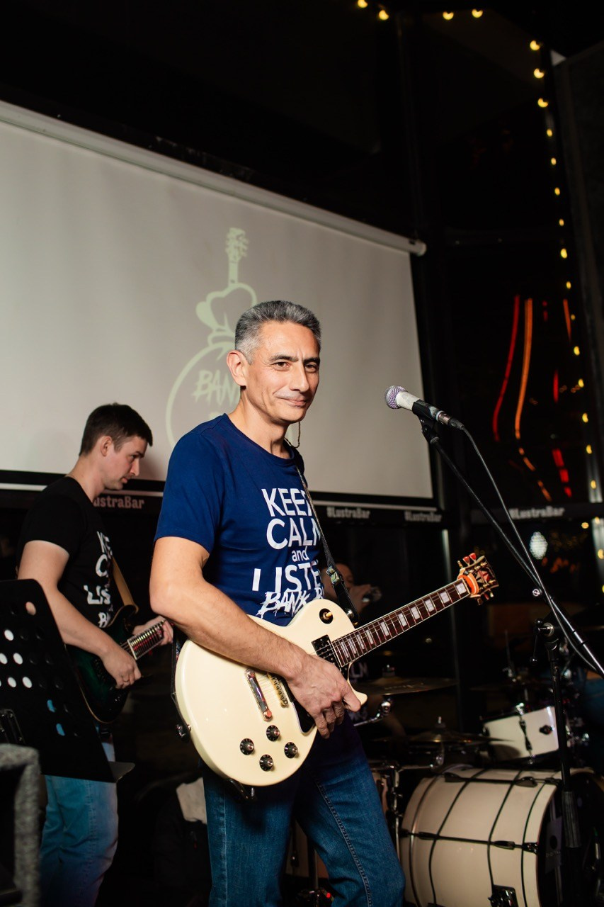 LЮSTRA bar 10.12.2025. Московская кавер-группа BankBand