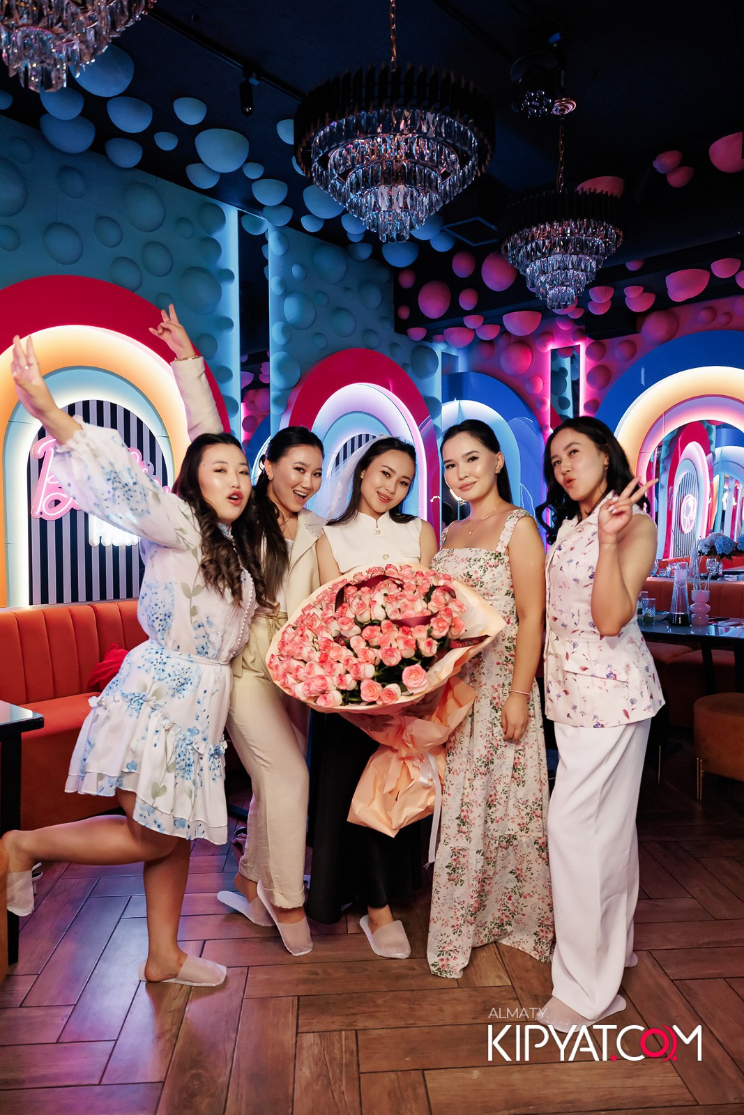 ЗАЯ, НА БИС. КИПЯТКОМ АЛМАТЫ!