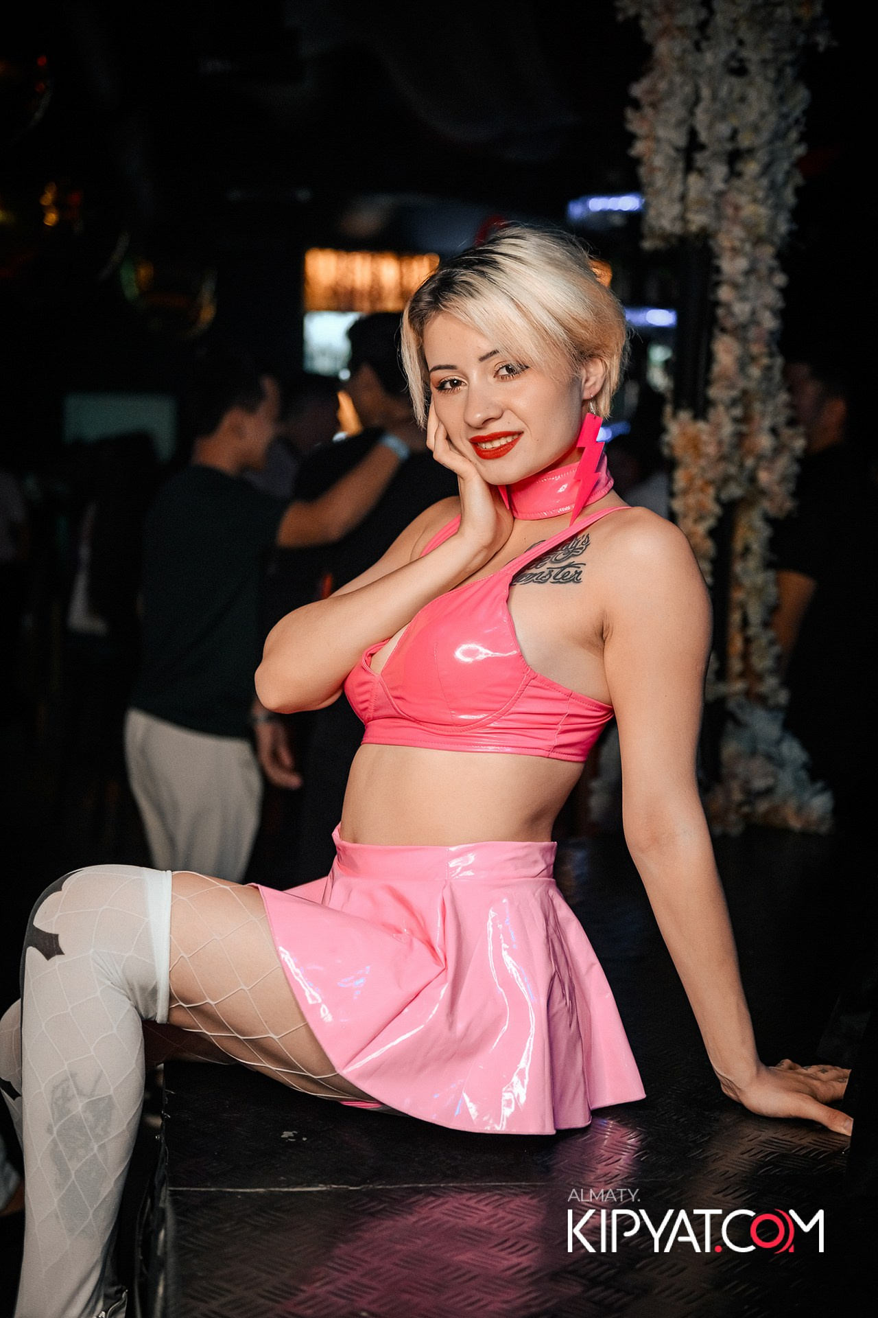 UYAT EMES BAR. КИПЯТКОМ АЛМАТЫ!