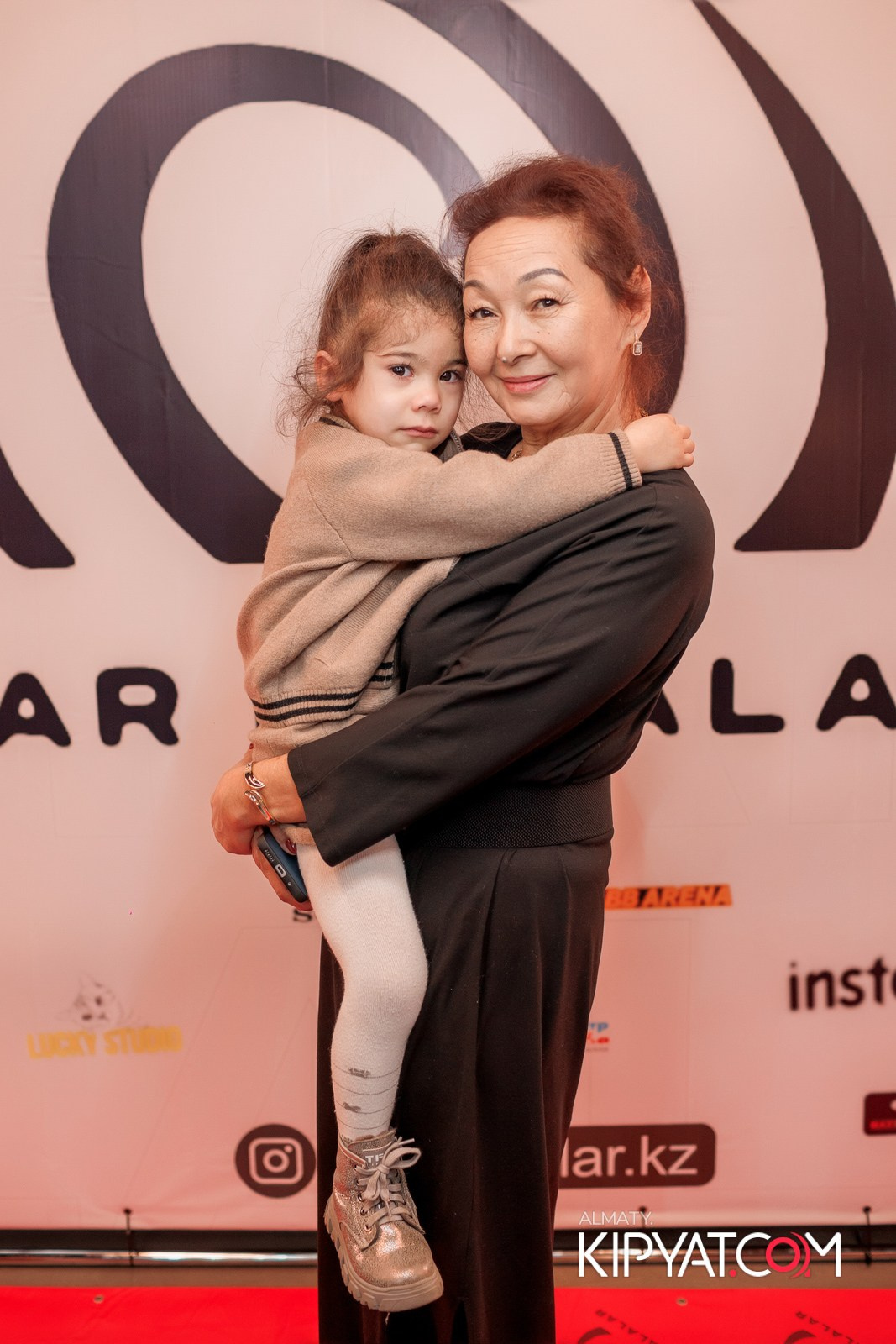 ПРЕЗЕНТАЦИЯ 9 ГРУППЫ КИНОПРОЕКТА «STARBALALAR». КИПЯТКОМ АЛМАТЫ!