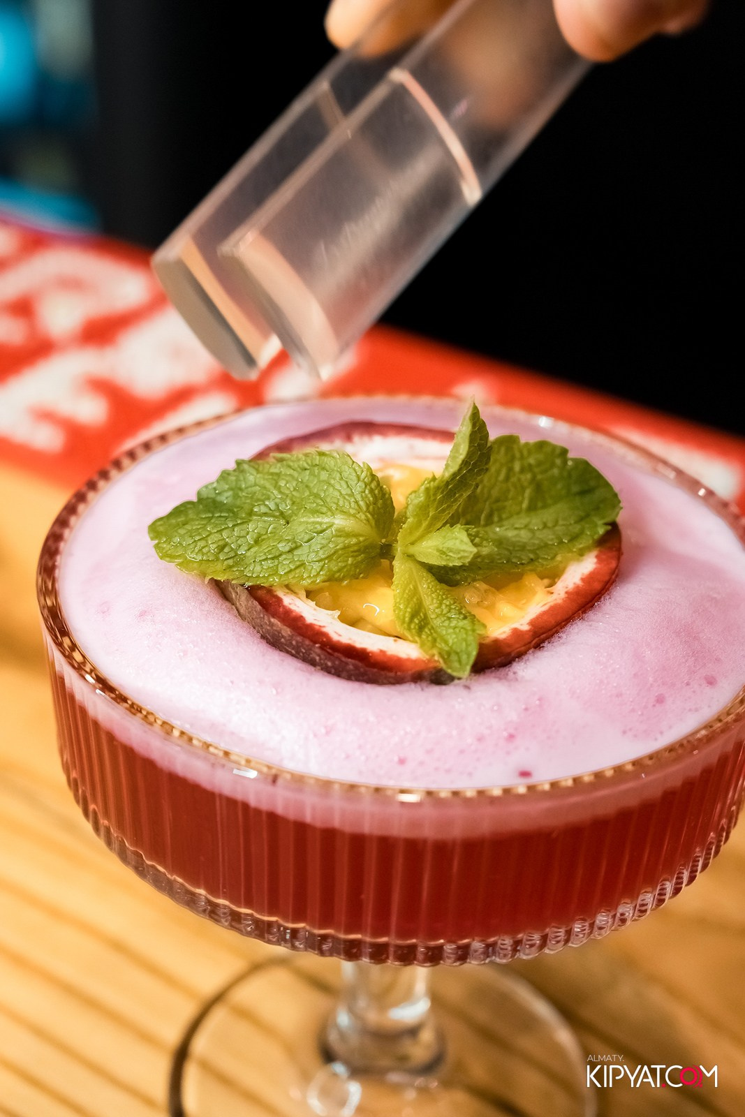 THE ESTATE КАРАОКЕ 1 ГОД. КИПЯТКОМ АЛМАТЫ!