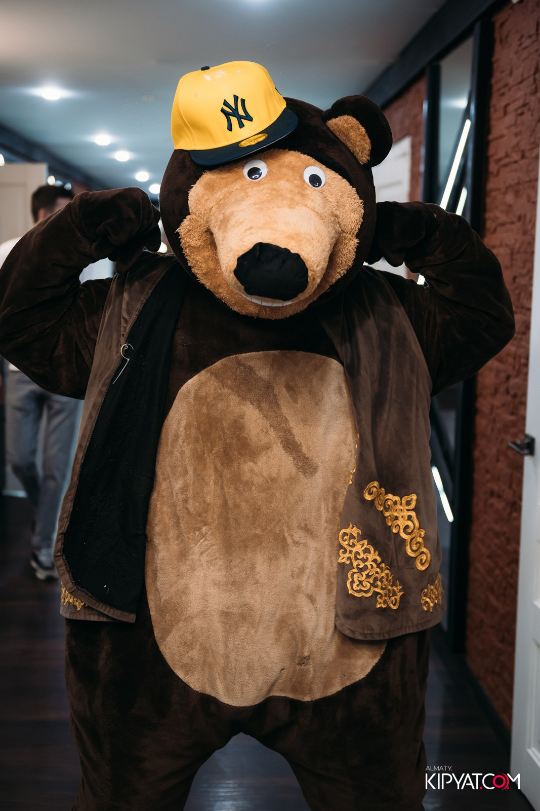 УХО И МЕДВЕДЬ НА САИНА. КИПЯТКОМ АЛМАТЫ!