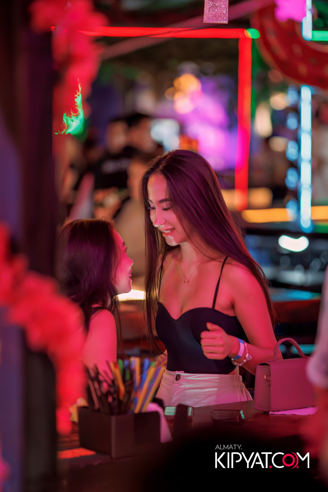 SKY BAR. КИПЯТКОМ АЛМАТЫ!