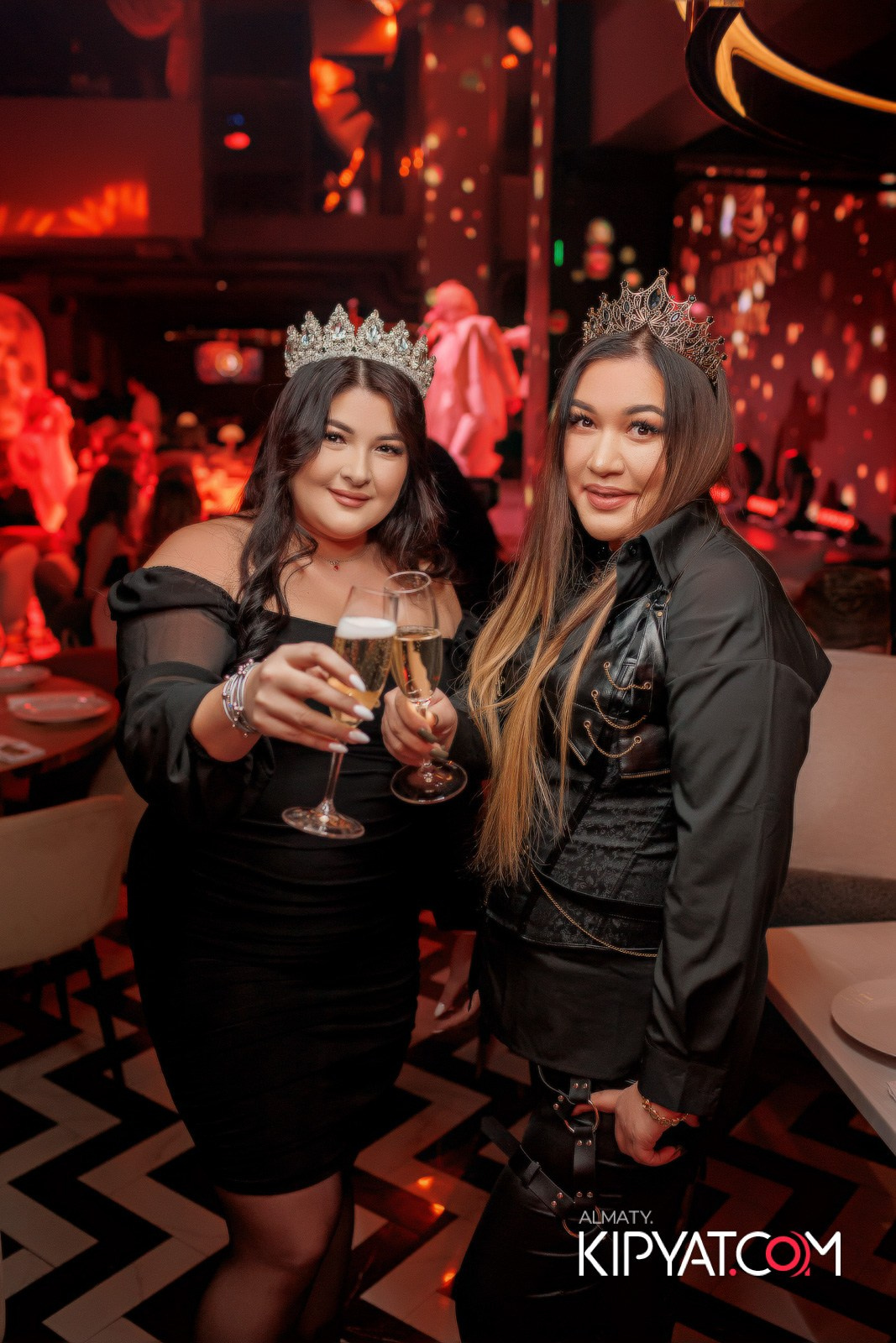 QUEEN. КИПЯТКОМ АЛМАТЫ!