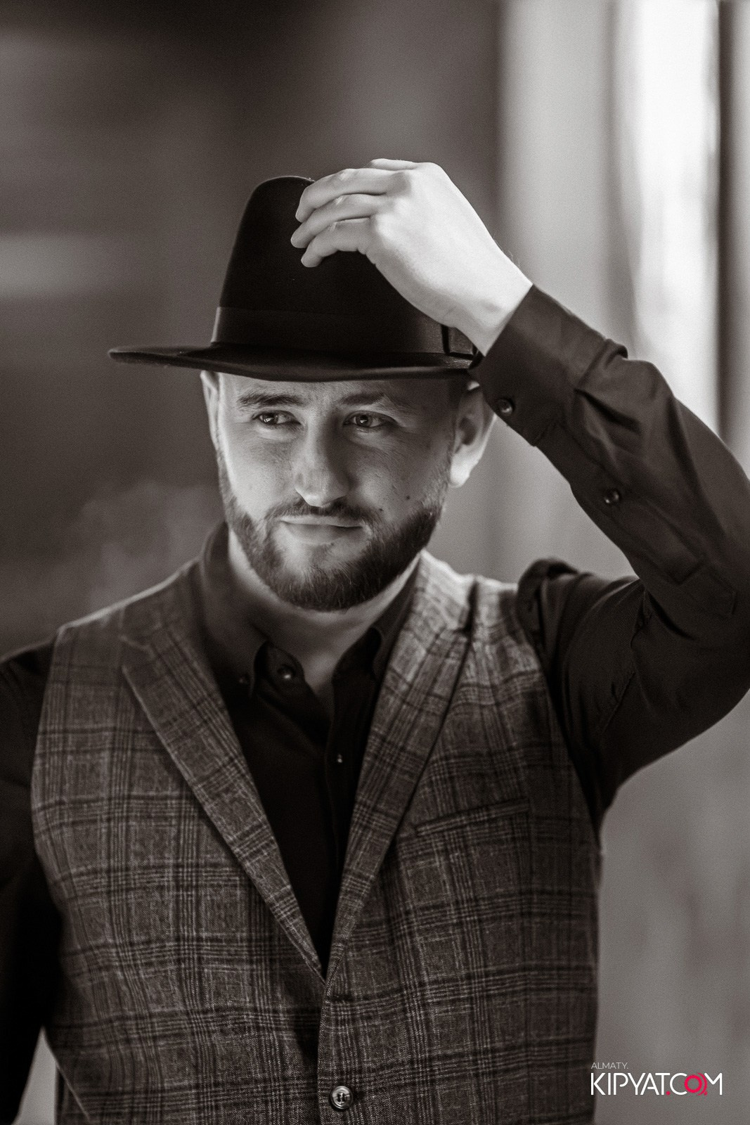 LAUREATE GRAND CAFÉ. КИПЯТКОМ АЛМАТЫ!