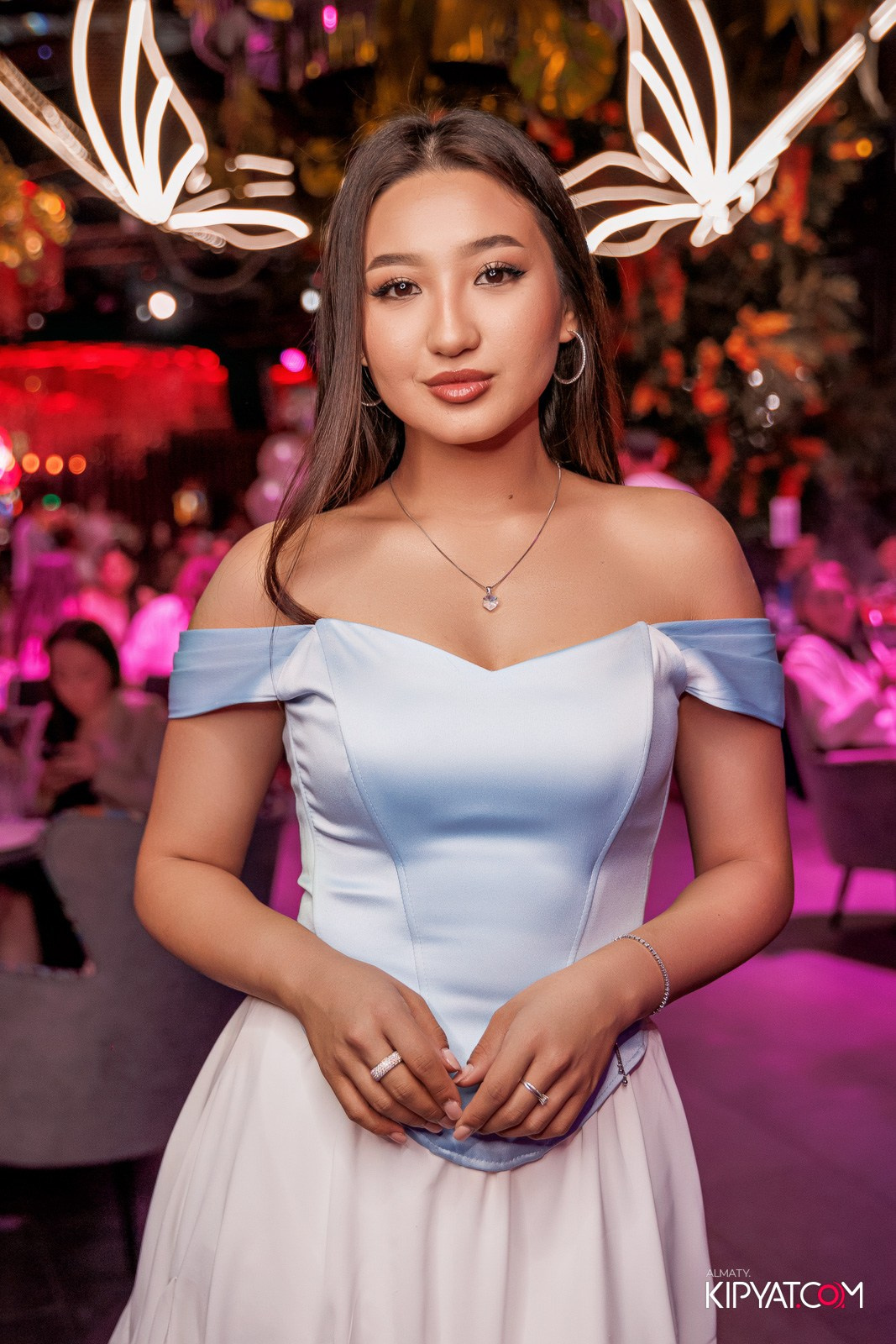 FRIENDS BAR & TERRACE. КИПЯТКОМ АЛМАТЫ!