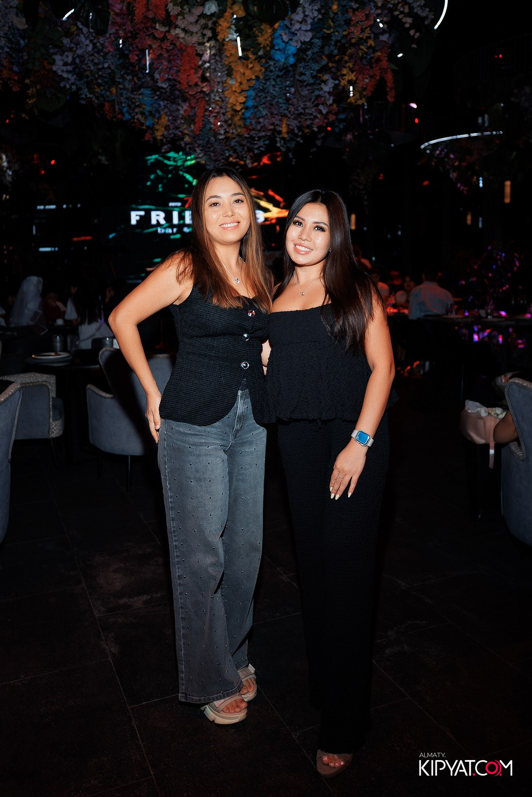 FRIENDS BAR & TERRACE. КИПЯТКОМ АЛМАТЫ!