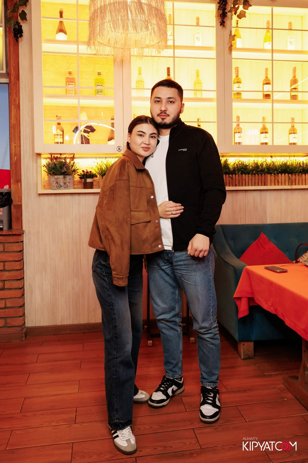 ГРУЗИНСКИЙ ДВОР НА КАБАНБАЙ БАТЫРА. КИПЯТКОМ АЛМАТЫ!