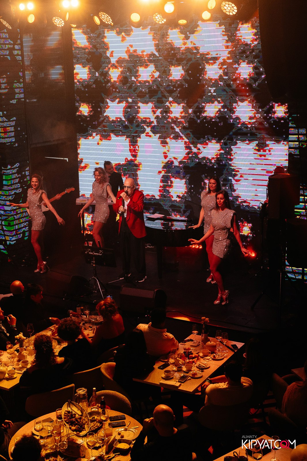 МИХАИЛ ШУФУТИНСКИЙ С СОЛЬНЫМ КОНЦЕРТОМ В QUEEN ALMATY. КИПЯТКОМ АЛМАТЫ!