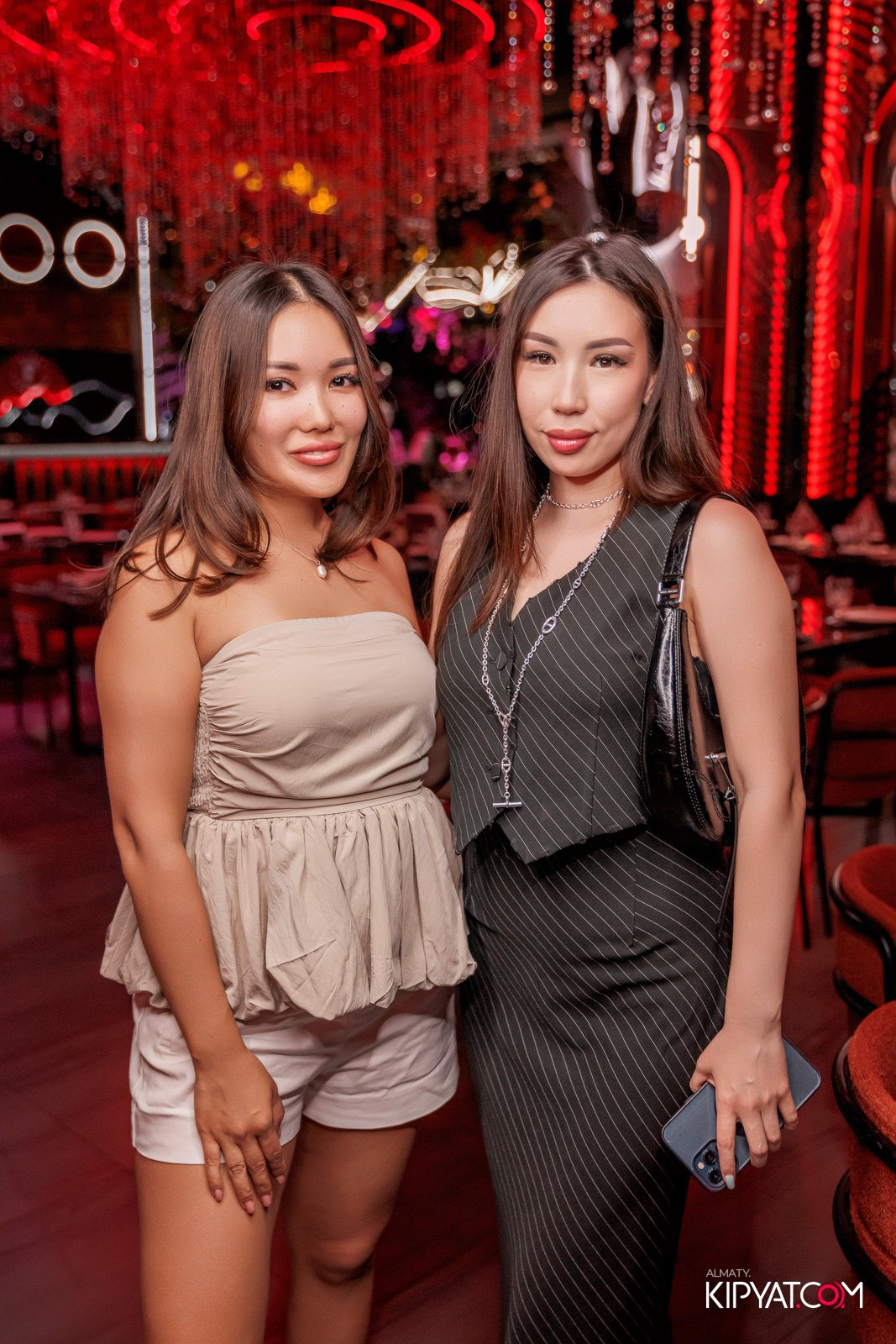 FRIENDS BAR & TERRACE. КИПЯТКОМ АЛМАТЫ!