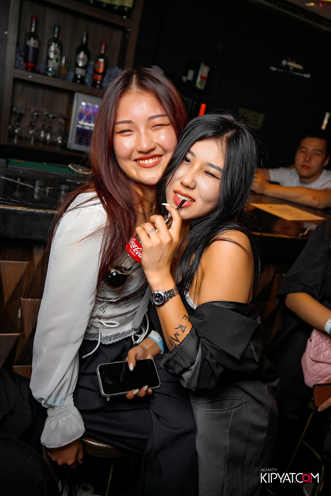 UYAT EMES BAR. КИПЯТКОМ АЛМАТЫ!