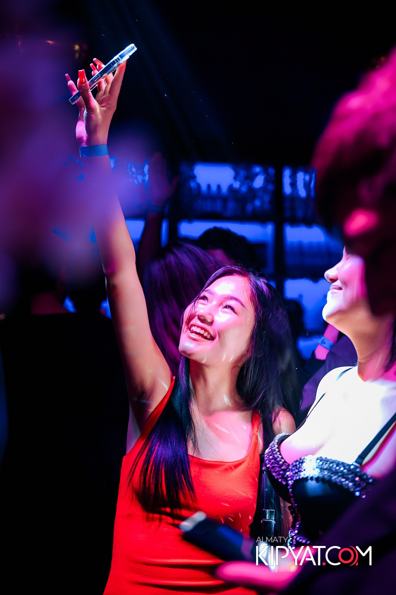 Uyat Emes Ваr. КИПЯТКОМ АЛМАТЫ!