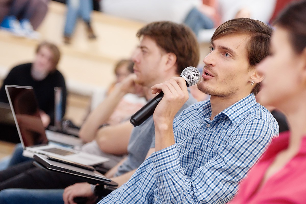 Нейромонах Феофан в Avito. Репортажный фотограф в Москве Вадим Францев