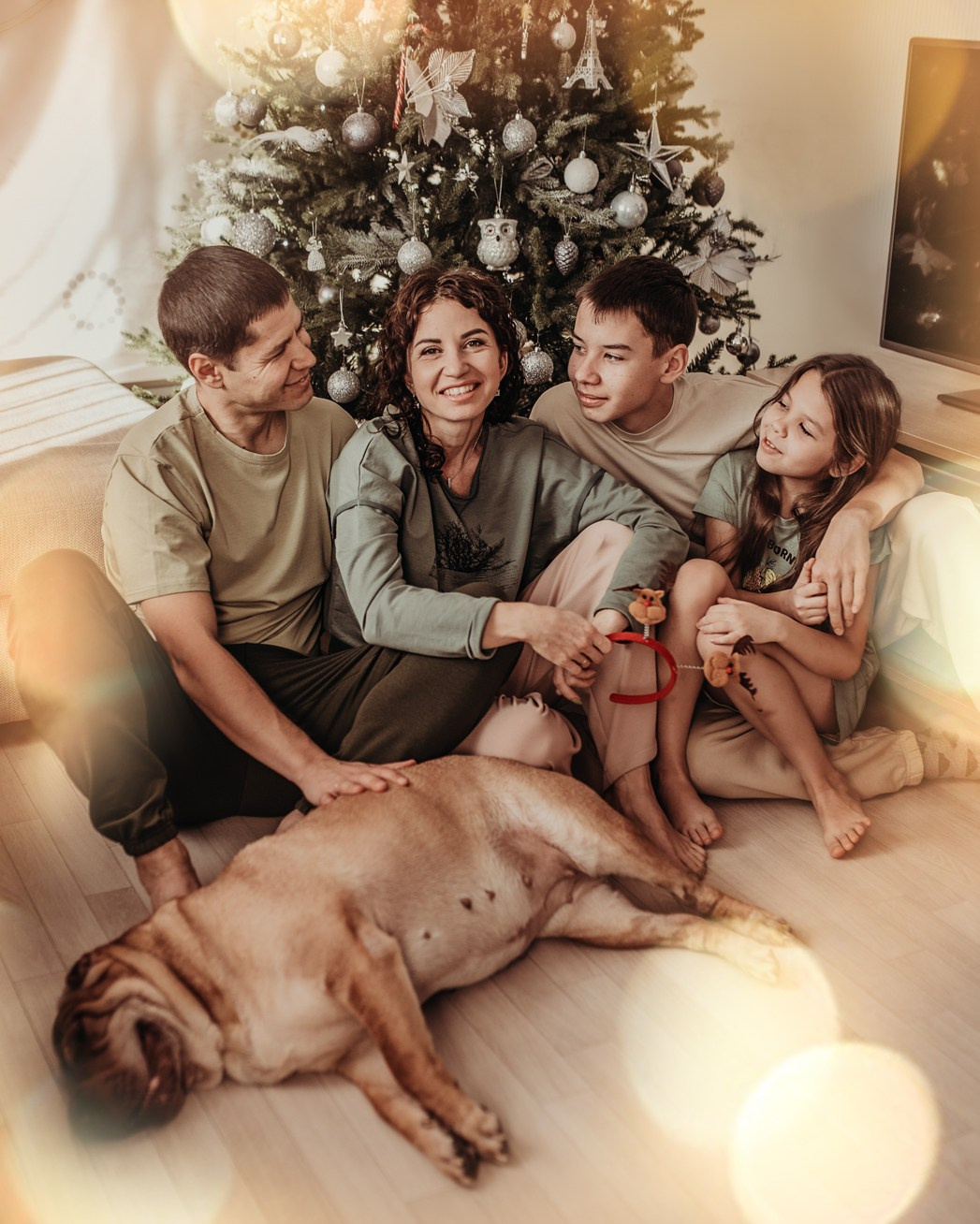 Новогоднее: Оля, Рома, Егор и Лиза. Фотограф г. Хабаровск