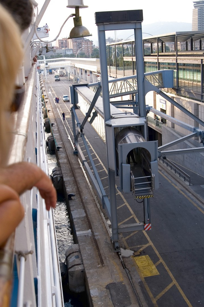 Круиз 2006 г. Улица, люди, жизнь…