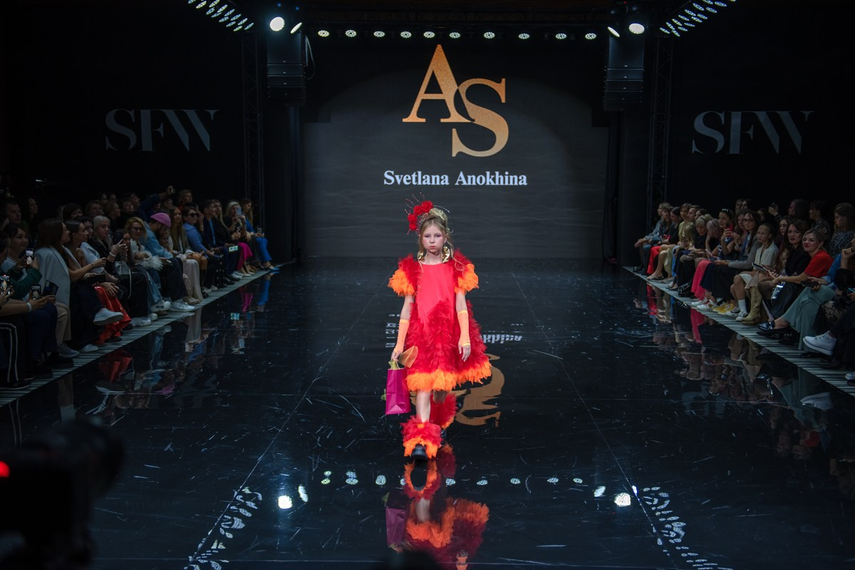SochiFashionWeek2024 дизайнер Анохина Светлана. Семейный и коммерческий фотограф в Сочи Александр Бодунов