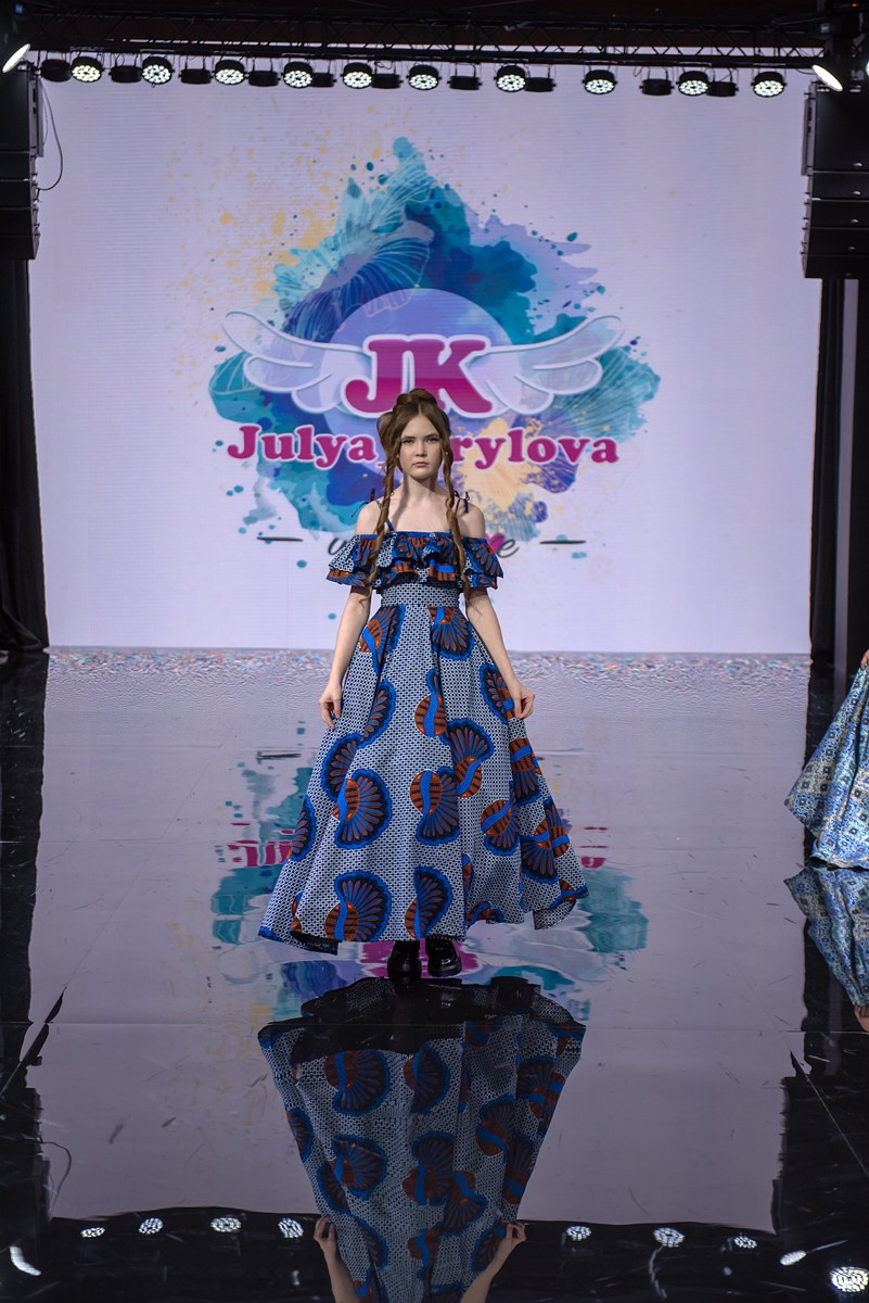 SochiFashionWeek2024 дизайнер Юлия Крылова. Семейный и коммерческий фотограф в Сочи Александр Бодунов