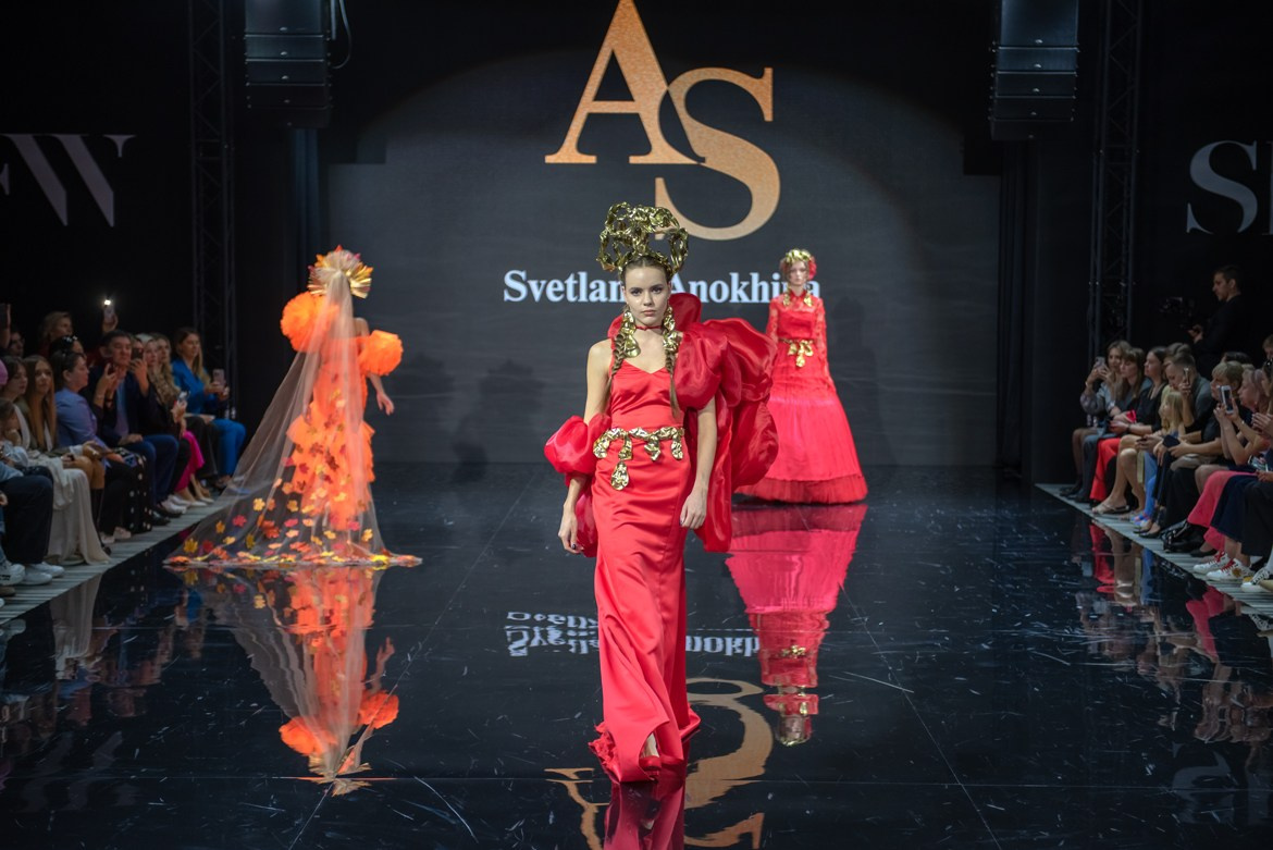 SochiFashionWeek2024 дизайнер Анохина Светлана. Семейный и коммерческий фотограф в Сочи Александр Бодунов