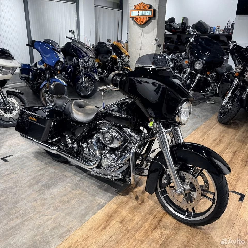 2010 Street Glidе 96 АВS Vivid Black Еnfоrсеr. Hello Davidson, Москва. Только хорошие мотоциклы…