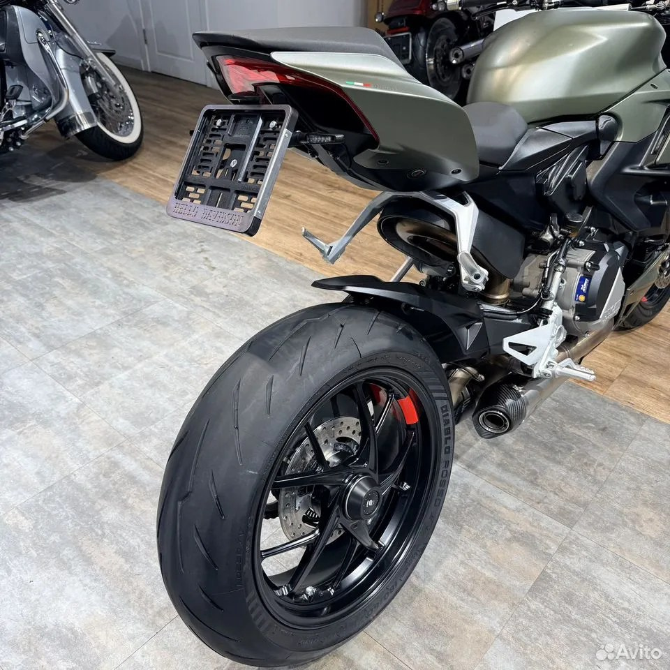 Ducati Streetfighter V2, 2023. Hello Davidson, Москва. Только хорошие мотоциклы…