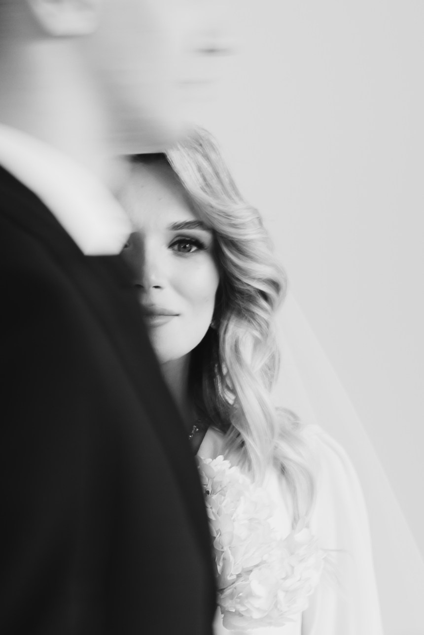 Свадебная фотосессия в студии Тихорецка