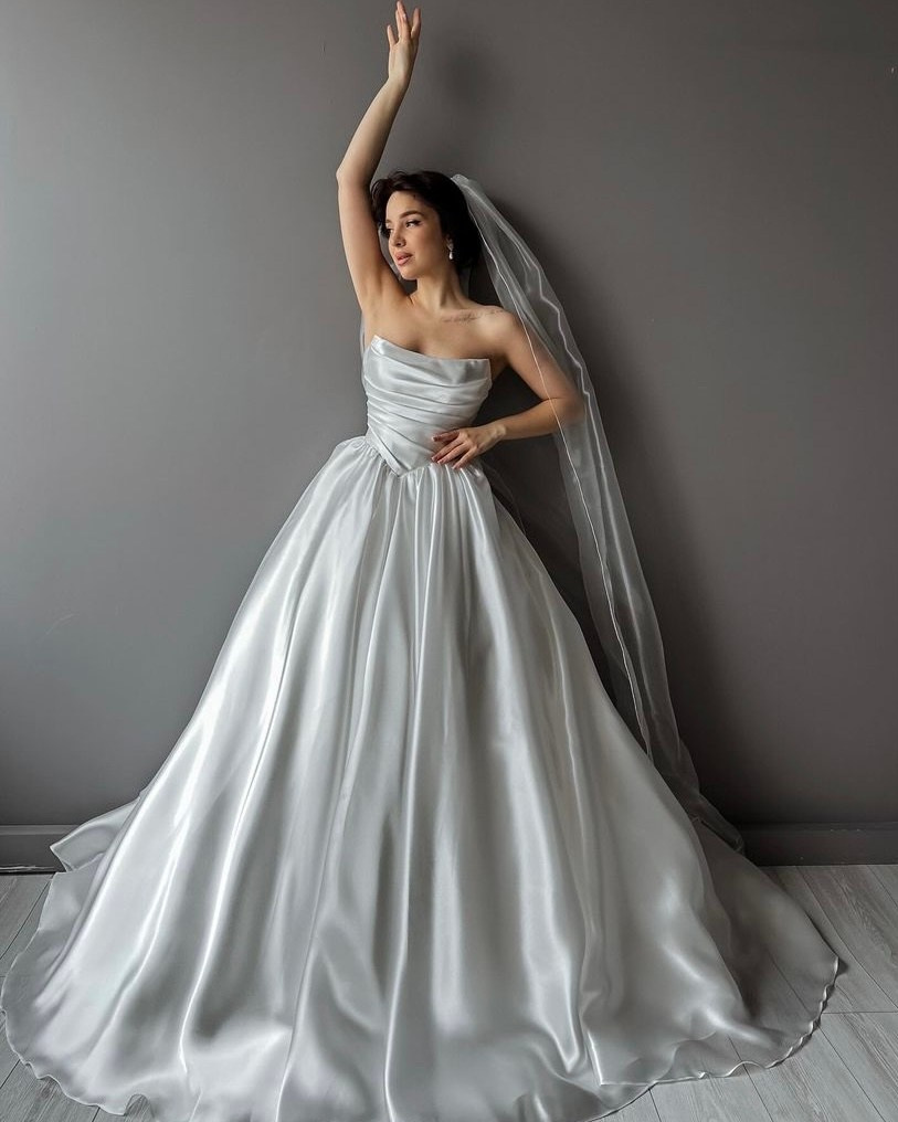 Образ невесты. Платье, макияж и укладка. Валеева Виктория | Свадебный фотограф в Ростове-на-Дону и Москве