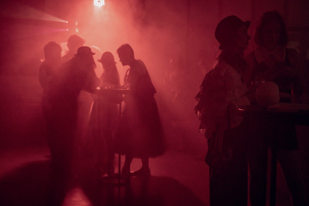 Visual artist (photo & arts)