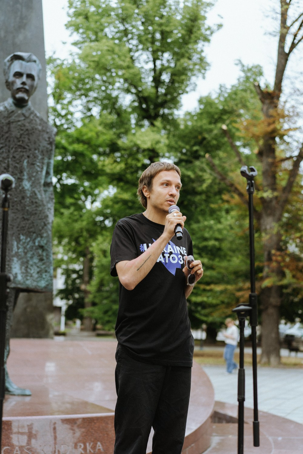 Ukraine — NATO. Photographer in Vilnius