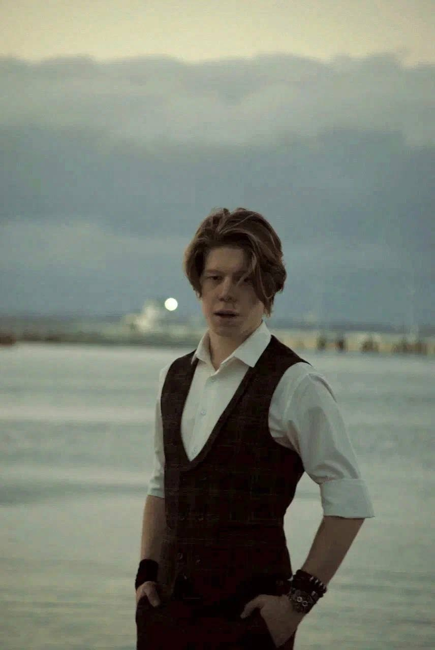 Осень. Костюмер, художник кино и телевидения в спб