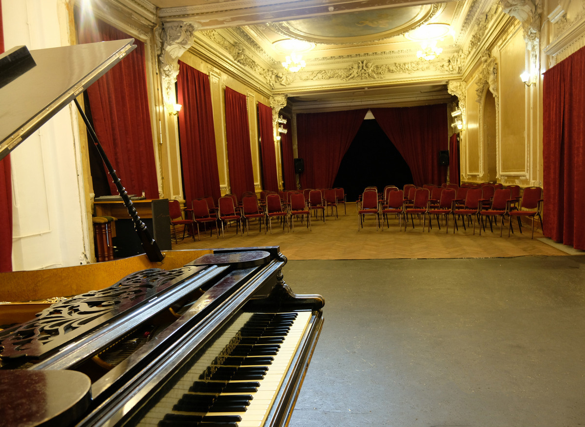 Аренда театрально-концертного зала под спектакли и концерты. Дом Шрёдера