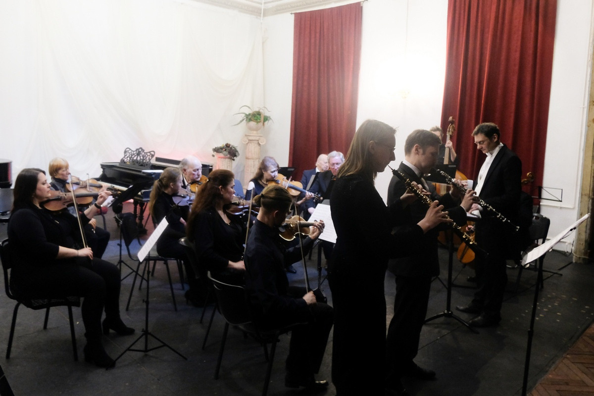 особняк Шрёдера. Оркестр, концерт, Дом Шрёдера