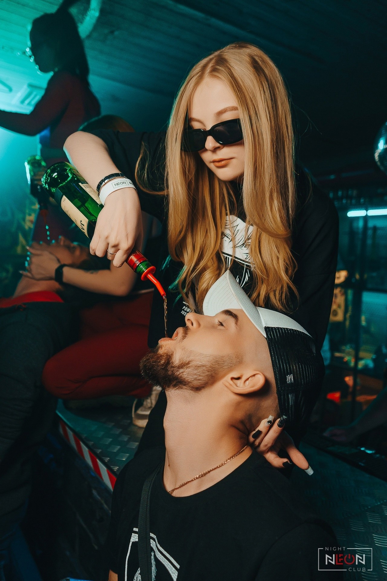 Ночной клуб НЕОН | Фотоотчеты NEON Барнаул. Репортажный (Event) фотограф в Барнауле | Даниил Маркин | Качество и вайб